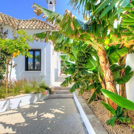Villa Mas Tranquila - A Stylish Villa With Pool 150 M From The Beach コニル・デ・ラ・フロンテラ エクステリア 写真