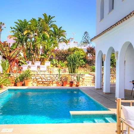Villa Mas Tranquila - A Stylish Villa With Pool 150 M From The Beach コニル・デ・ラ・フロンテラ エクステリア 写真