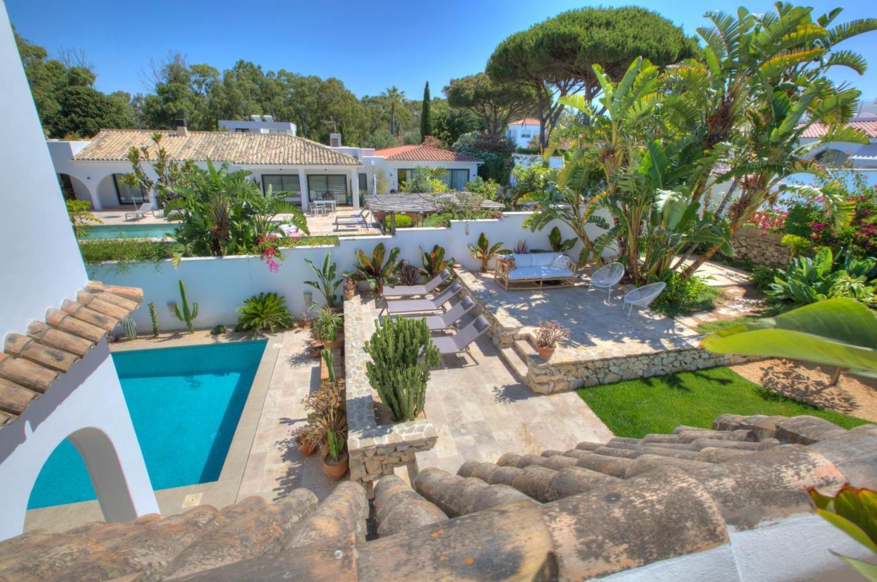 Villa Mas Tranquila - A Stylish Villa With Pool 150 M From The Beach コニル・デ・ラ・フロンテラ エクステリア 写真