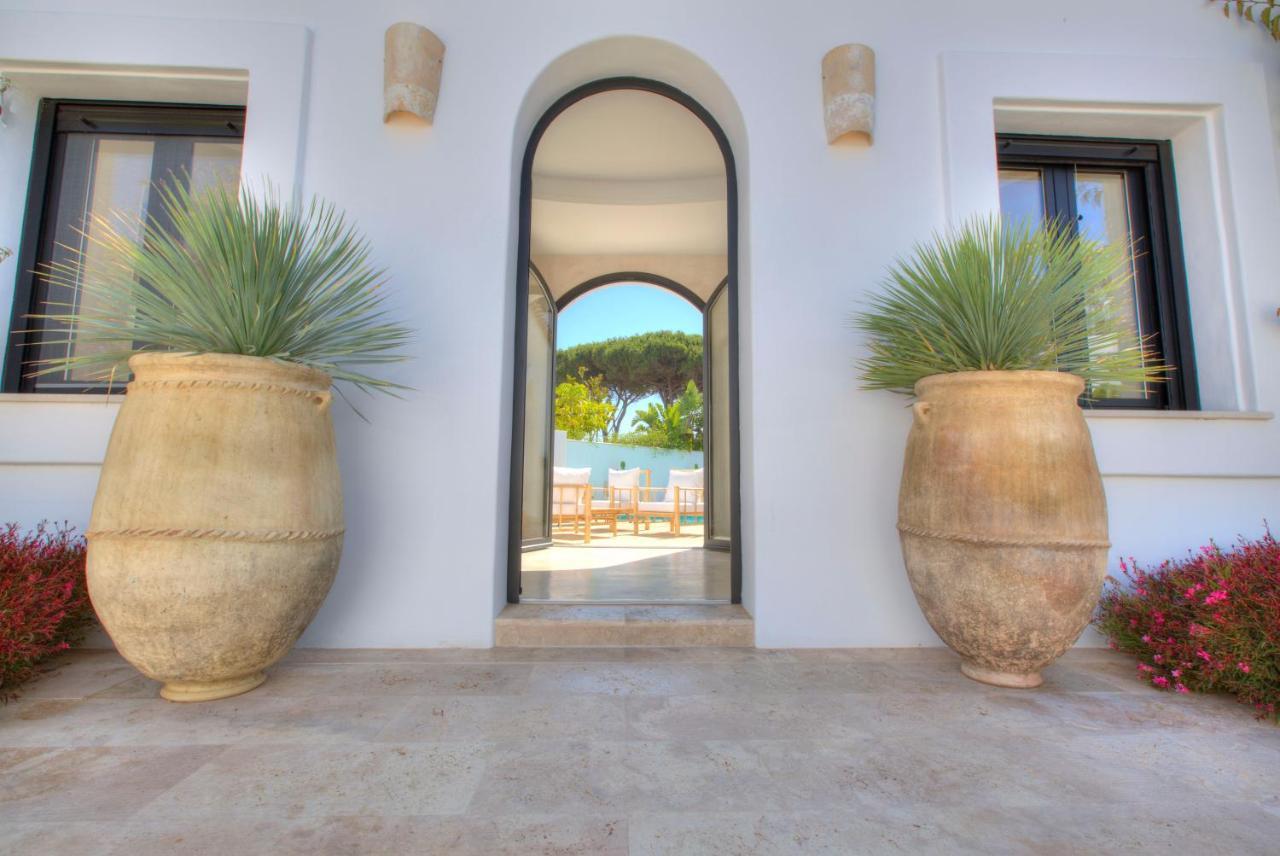 Villa Mas Tranquila - A Stylish Villa With Pool 150 M From The Beach コニル・デ・ラ・フロンテラ エクステリア 写真
