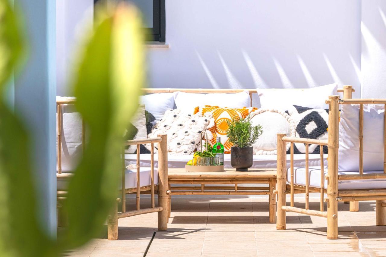 Villa Mas Tranquila - A Stylish Villa With Pool 150 M From The Beach コニル・デ・ラ・フロンテラ エクステリア 写真