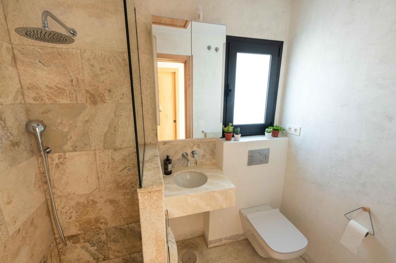 Villa Mas Tranquila - A Stylish Villa With Pool 150 M From The Beach コニル・デ・ラ・フロンテラ エクステリア 写真