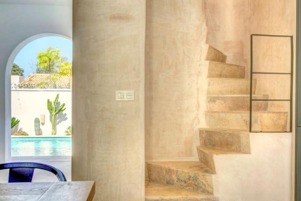 Villa Mas Tranquila - A Stylish Villa With Pool 150 M From The Beach コニル・デ・ラ・フロンテラ エクステリア 写真